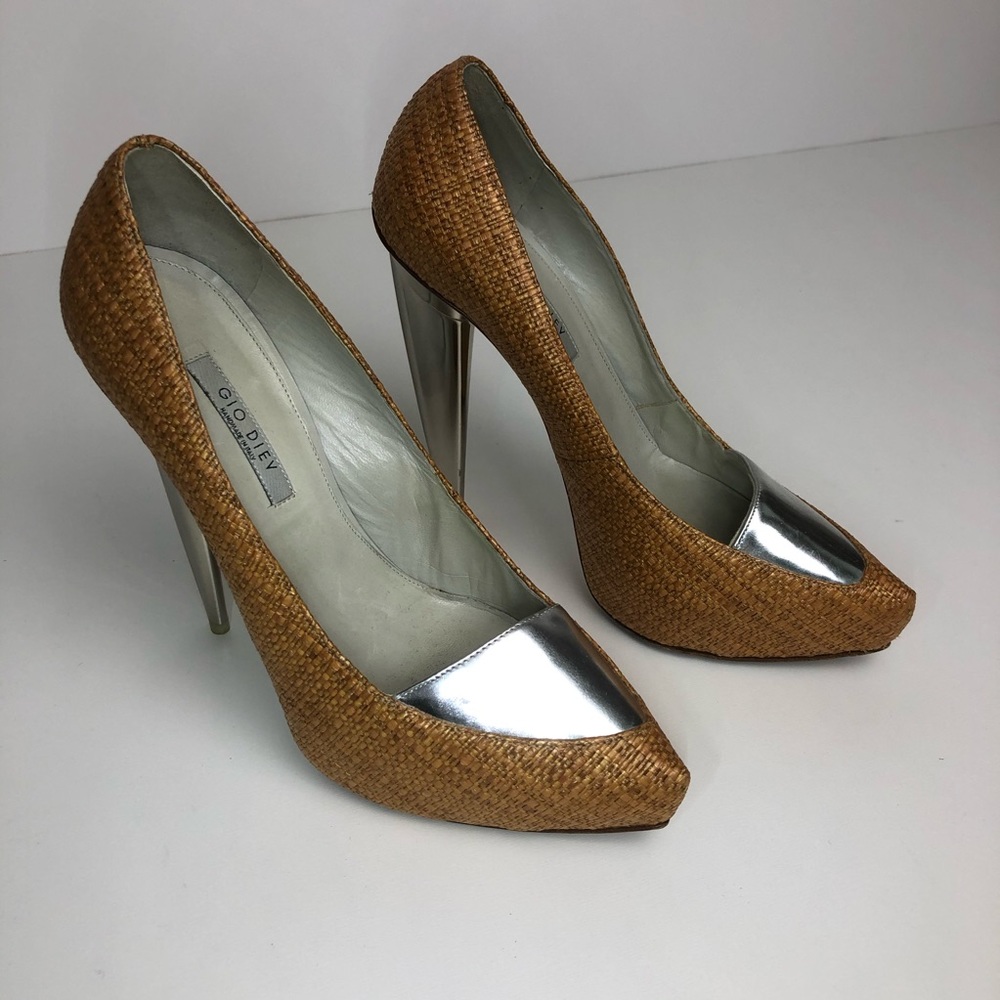 Gio Diev tan &silver leather toe, stiletto heels